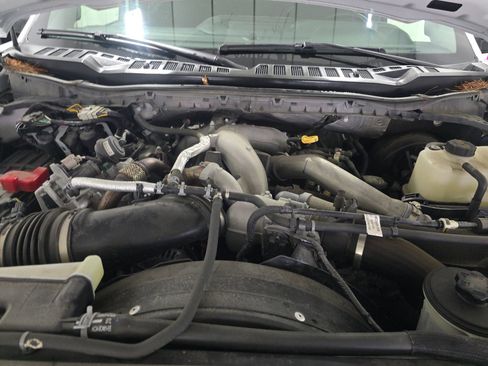 Used 2023 Ford F250 Lariat w/ Sport Appearance Package AWD/4WD image 15