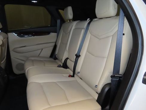 Used 2018 Cadillac XT5 Luxury w/ Driver Awareness Package image 22