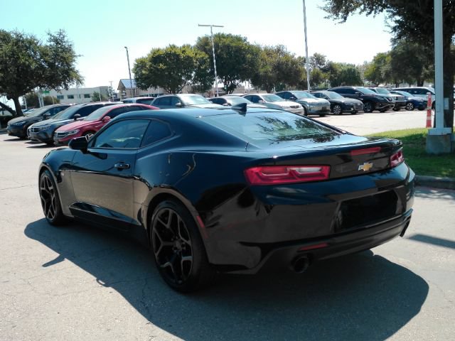 Used 2017 Chevrolet Camaro LT RWD image 9