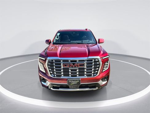 New 2026 GMC Yukon Denali w/ Sun & Power Step Package image 3