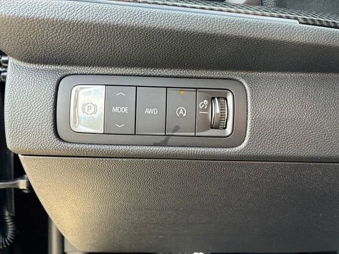 New 2026 Chevrolet Traverse High Country w/ LPO, Floor Liner Package image 24