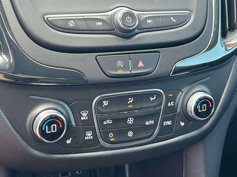 Used 2024 Chevrolet Equinox RS FWD image 31