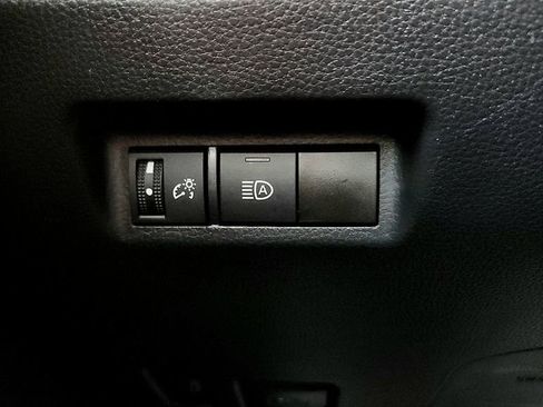 Used 2023 Toyota RAV4 AWD Hybrid image 32
