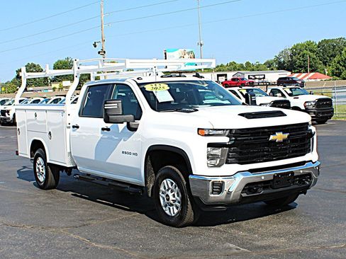 Used 2025 Chevrolet Silverado 2500 W/T w/ WT/CX Safety Package AWD/4WD image 3