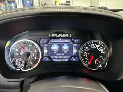 Used 2024 RAM 2500 Laramie AWD/4WD image 14