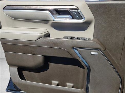 Used 2023 Chevrolet Silverado 1500 LTZ w/ LTZ Premium Package image 10