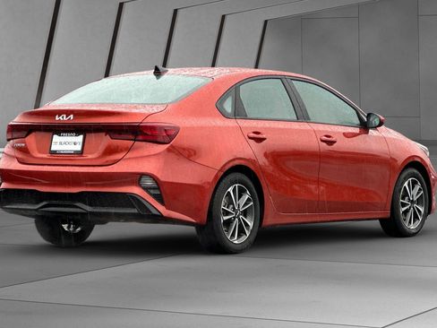 Used 2023 Kia Forte LXS image 4