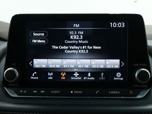 Used 2023 Nissan Rogue SV image 31