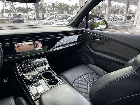 Used 2022 Audi SQ7 Prestige w/ Prestige Package AWD/4WD image 26
