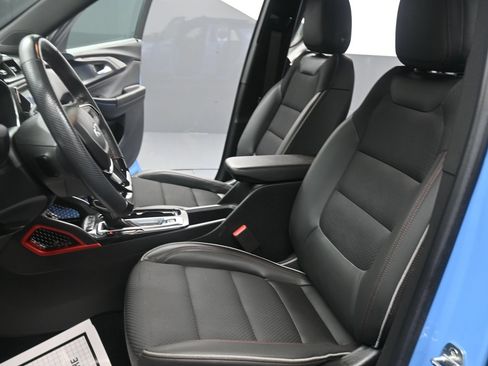 Used 2023 Chevrolet TrailBlazer RS w/ Sun and Liftgate Package FWD image 18