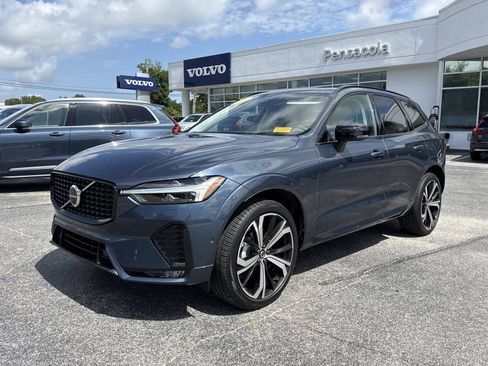 Certified 2024 Volvo XC60 B5 Ultimate w/ Protection Package Premier AWD/4WD image 1