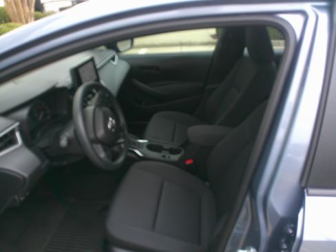 Used 2023 Toyota Corolla LE image 10