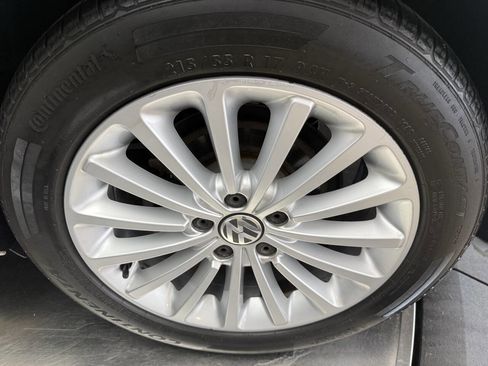 Used 2017 Volkswagen Passat 1.8T SE FWD image 29