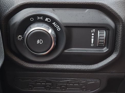Used 2024 Jeep Wrangler Unlimited Sport AWD/4WD image 25