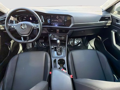Used 2019 Volkswagen Jetta SEL w/ Cold Weather Package FWD image 15