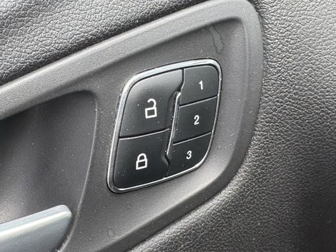 Used 2014 Ford Escape Titanium image 2