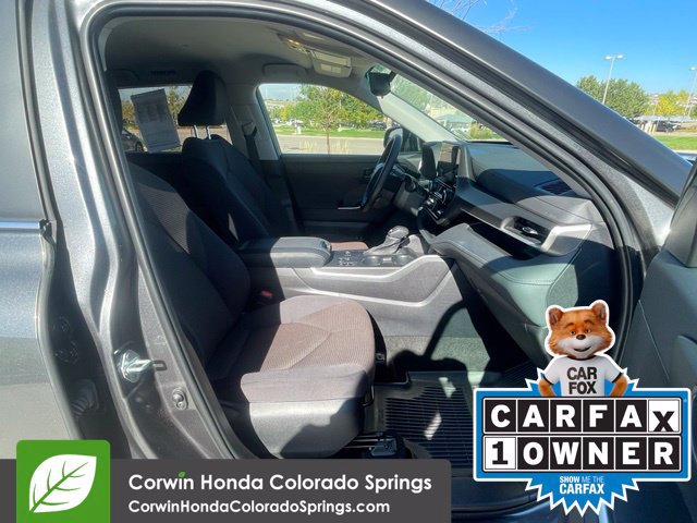 Used 2023 Toyota Highlander LE FWD image 32