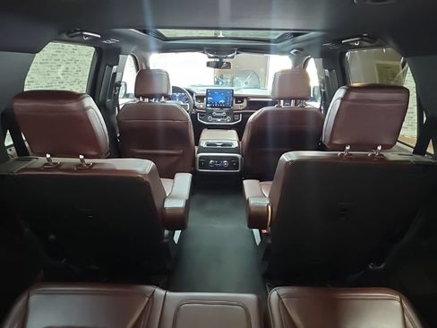 Used 2024 Ford Expedition Limited AWD/4WD image 15