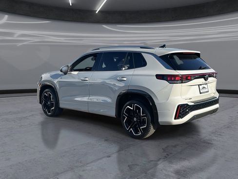 New 2026 Volkswagen Tiguan SEL R-Line AWD/4WD image 4