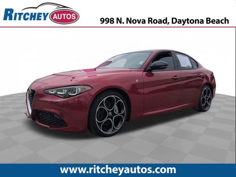 Used 2024 Alfa Romeo Giulia Ti image 1