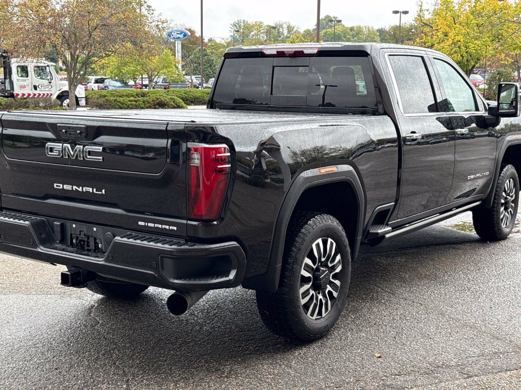 Used 2024 GMC Sierra 2500 Denali Ultimate w/ Max Trailering Package AWD/4WD image 19