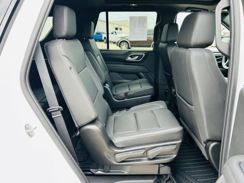 Used 2023 Chevrolet Tahoe Z71 w/ Luxury Package AWD/4WD image 38