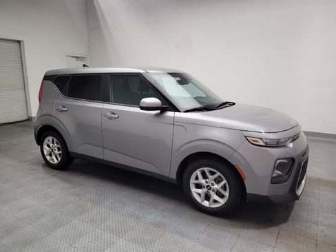 Used 2022 Kia Soul LX w/ Technology Package FWD image 11
