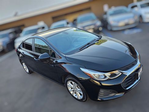 Used 2019 Chevrolet Cruze LS w/ LS Convenience Package FWD image 10