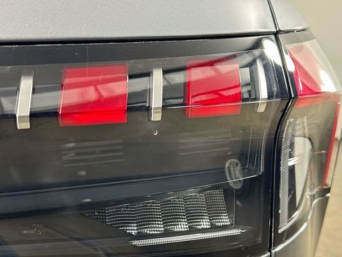 New 2026 INFINITI QX80 4WD w/ Sport Exterior Package image 33