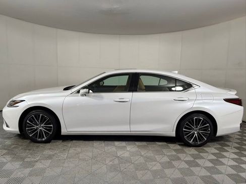 Certified 2025 Lexus ES 300h 300h image 3