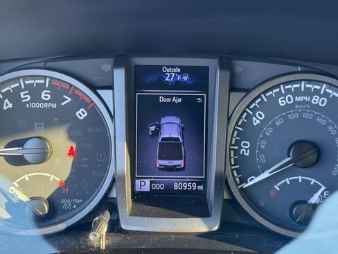 Used 2020 Toyota Tacoma TRD Off-Road w/ TRD Premium Off Road Package image 18