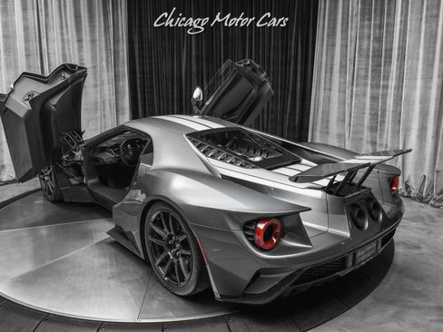 Used 2019 Ford GT RWD image 33