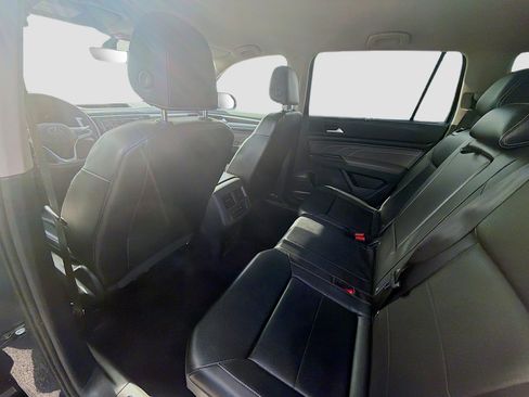 Certified 2022 Volkswagen Atlas SE image 24