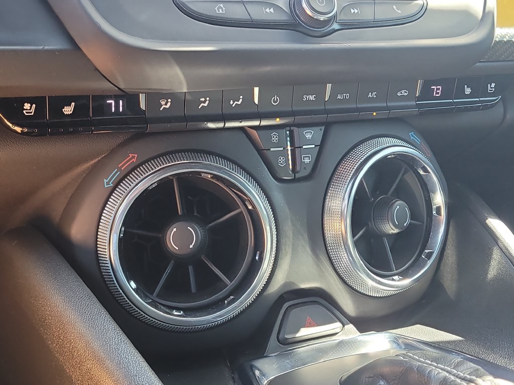 Used 2020 Chevrolet Camaro LT RWD image 19