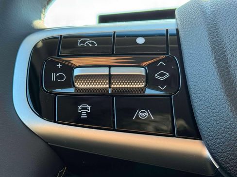 New 2026 Genesis GV70 2.5T AWD/4WD image 16