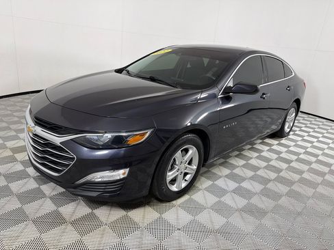 Used 2022 Chevrolet Malibu LS w/ Driver Confidence Package II FWD image 9