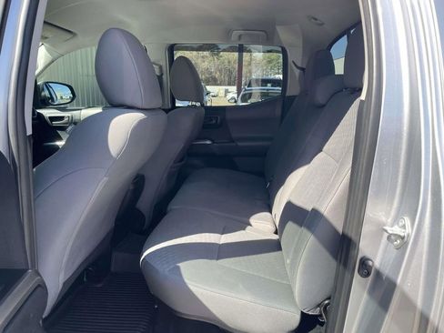 Used 2020 Toyota Tacoma SR5 image 10