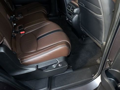 Used 2023 Honda Pilot Elite image 34