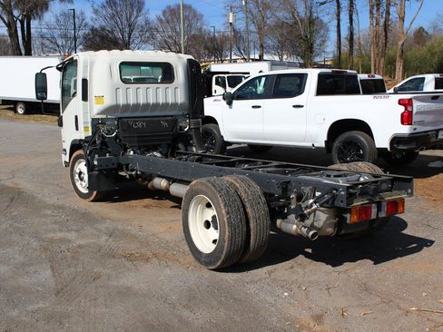 New 2024 Chevrolet Low Cab Forward image 2