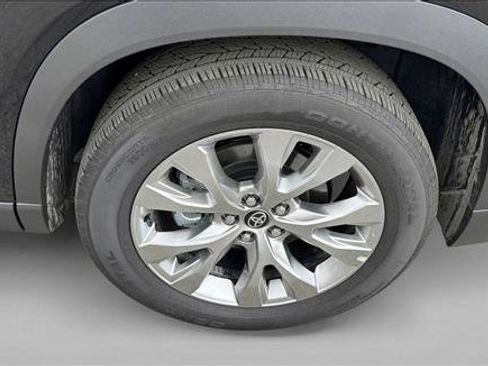 Certified 2026 Toyota Grand Highlander AWD image 9