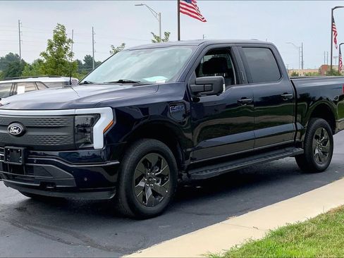Used 2024 Ford F150 Lightning Flash AWD/4WD image 5