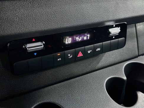 Used 2025 Mercedes-Benz Sprinter 3500 image 17