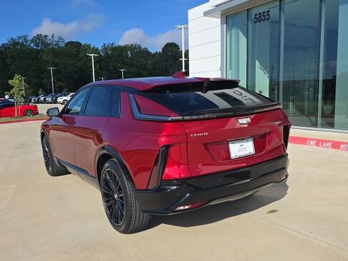 New 2025 Cadillac Lyriq Sport w/ LPO, Floor Liner Package image 3