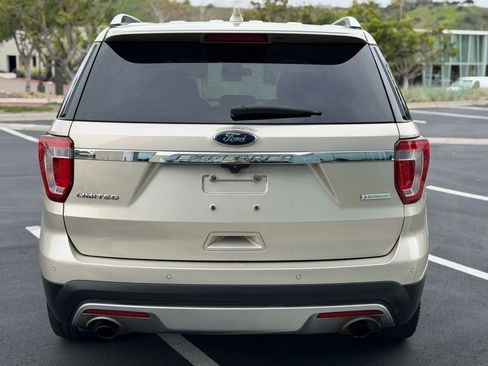 Used 2017 Ford Explorer Limited image 3