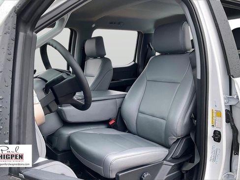 Used 2025 Ford F250 XL w/ XL Chrome Package image 25