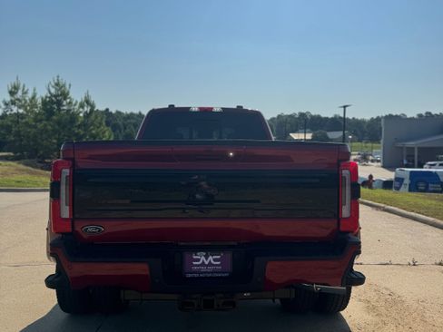 New 2025 Ford F350 Platinum image 36
