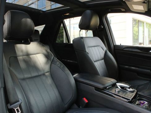 Used 2017 Mercedes-Benz GLE 43 AMG 4MATIC w/ Premium 2 Package image 38