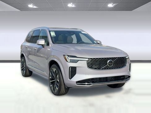 New 2026 Volvo XC90 B6 Plus w/ Protection Package Premier image 6