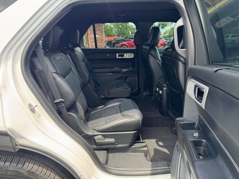 Used 2020 Ford Explorer ST w/ ST Street Pack AWD/4WD image 15