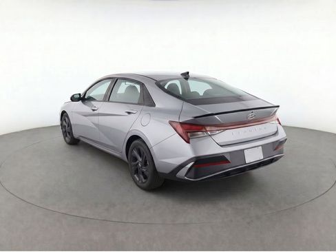 New 2026 Hyundai Elantra SEL Sport Premium FWD image 3